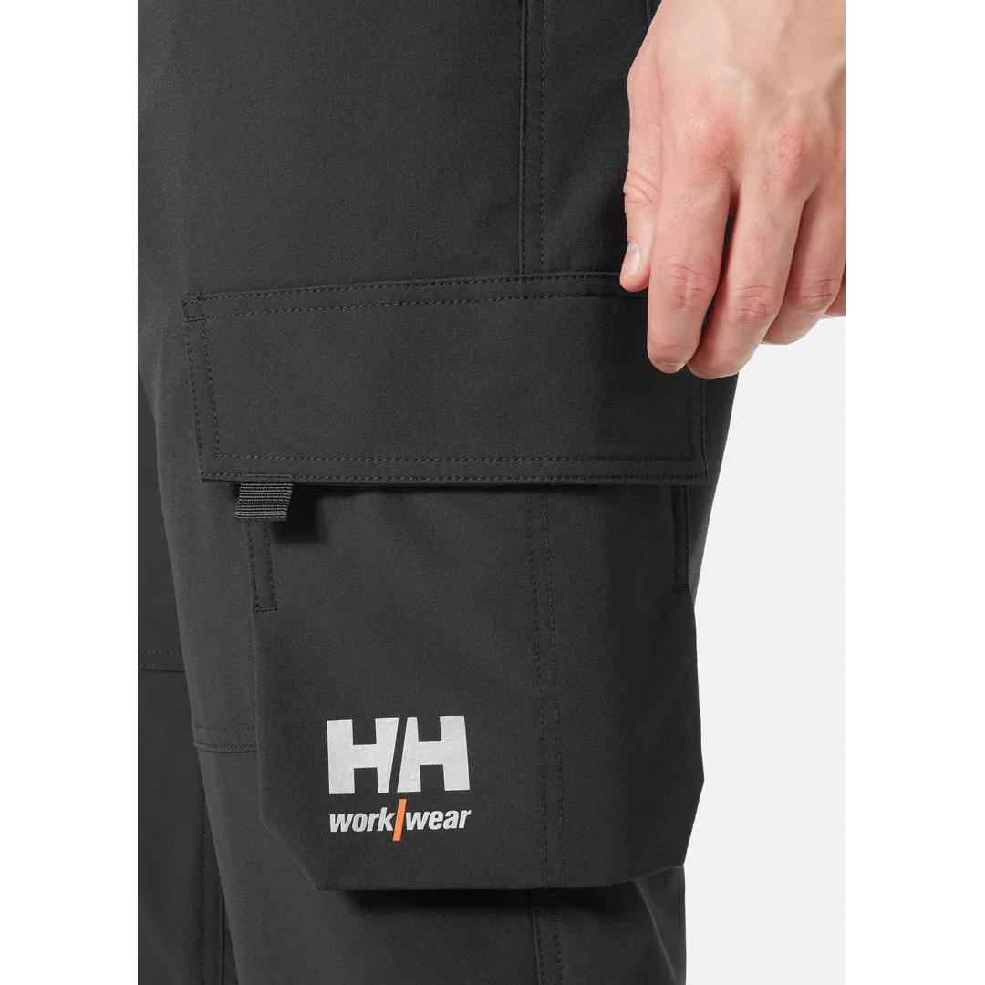 Helly Hansen Work Wear - 77433_369_feature1 - Onbody -W23-Winter 2023-Alna-Hivis