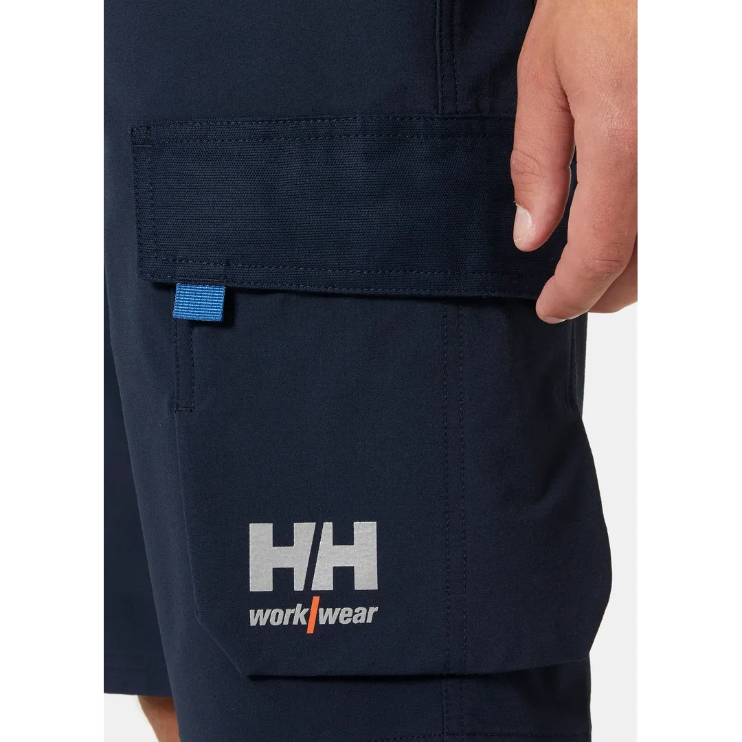 Helly Hansen Work Wear - 77508_599_feature2 - Onbody-Tradesmen-S24-Summer 2024