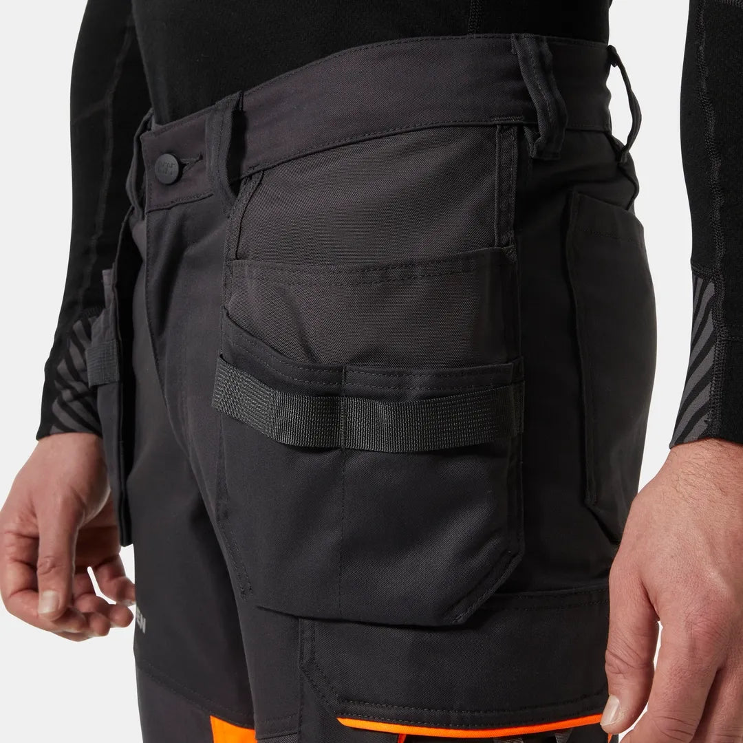 Helly Hansen Work Wear - 77422_269_feature2 - Onbody-W25-Winter 2025-FW25-Hivis-Alna