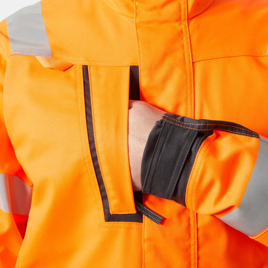 Helly Hansen Work Wear - 77220_269_feature1 - Onbody-W25-Winter 2025-FW25-Hivis-Alna