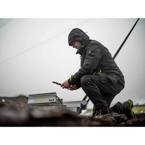 Helly Hansen Work Wear - DSC01955 - Winter 2020-Action-Tradesmen