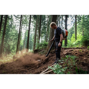 Helly Hansen Work Wear - Oberhof_HH_Matthias_Schwarz_Schneestern-1355 - Summer 2021-Action-Tradesman