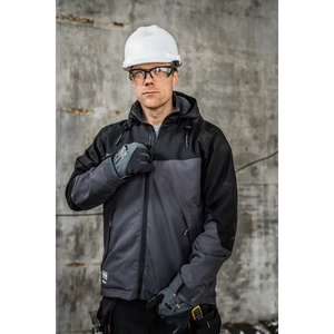 Helly Hansen Work Wear - Overbeck_Workwear-014 - Winter 2021-Action-Tradesmen
