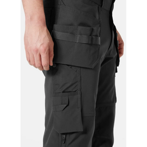 Helly Hansen Work Wear - 77427_369_feature3 - Onbody -W23-Winter 2023-Alna-Hivis