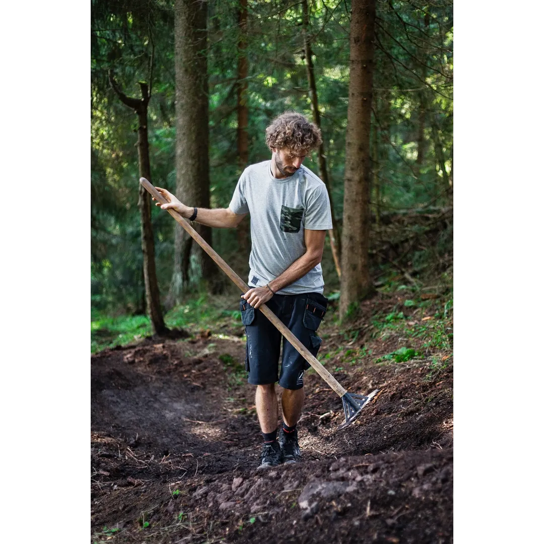 Helly Hansen Work Wear - Oberhof_HH_Matthias_Schwarz_Schneestern-1076 - Summer 2021-Action-Tradesman