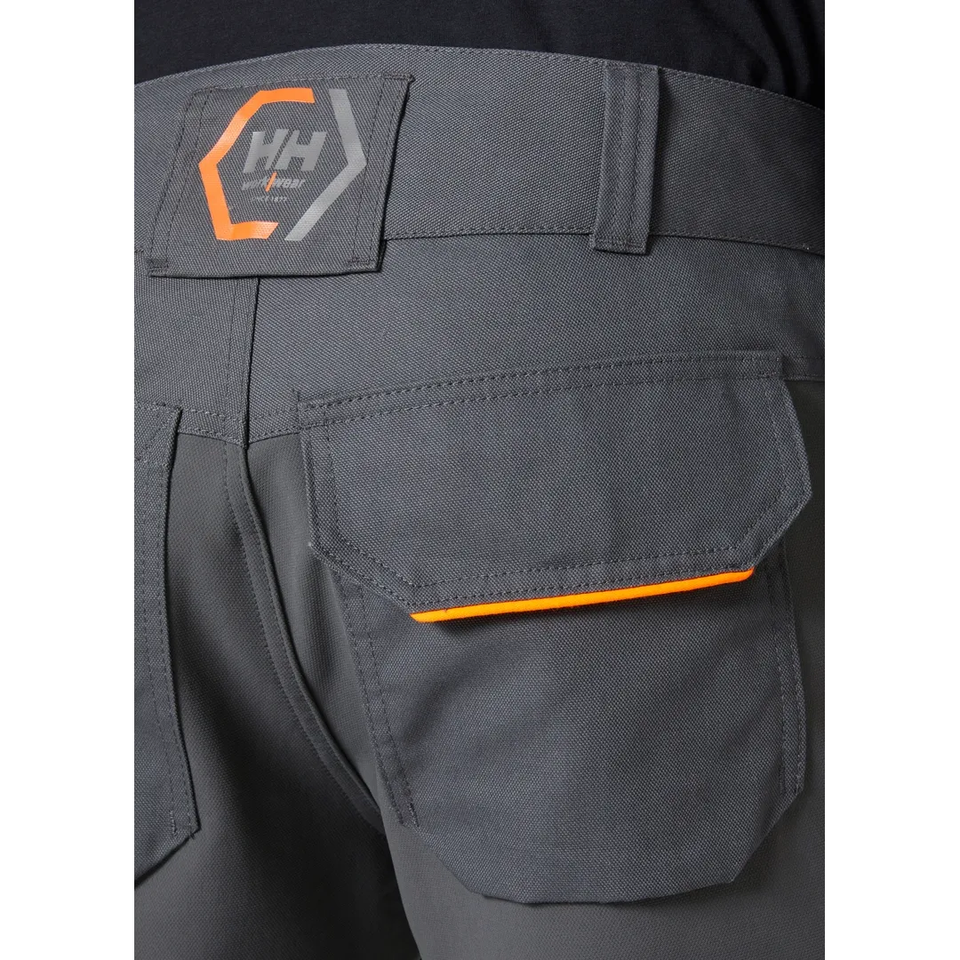 Helly Hansen Work Wear - 77445_970_feature1 - Onbody-Trades-S24-Summer 2024-Tradesmen