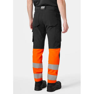Helly Hansen Work Wear - 77433_269_onbody2 - Onbody -W23-Winter 2023-Alna-Hivis