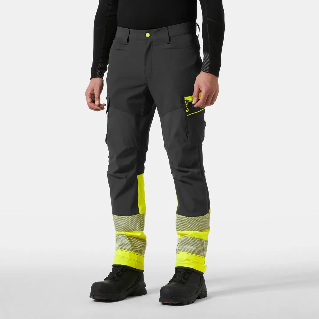 Helly Hansen Work Wear - 77501_369_onbody1 - Onbody-W25-Winter 2025-FW25-ICU-Hivis