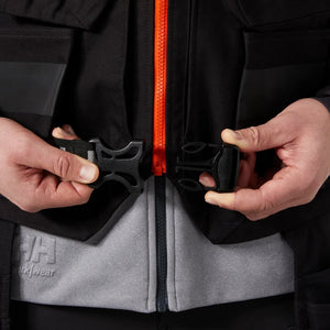 Helly Hansen Work Wear - 77140_990_feature2 - Onbody-W25-Winter 2025-FW25-Trades-Chelsea Evo