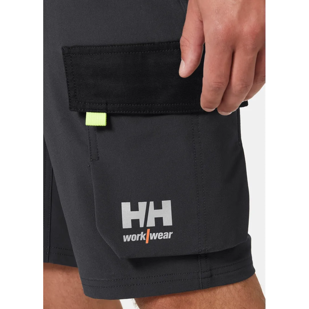 Helly Hansen Work Wear - 77508_989_feature3 - Onbody-Tradesmen-S24-Summer 2024