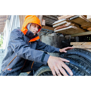 Helly Hansen Work Wear - helly_hansen_workwear_9_19_julian_bueckers_high_res_62 - Summer 2020-Tradesmen-Action