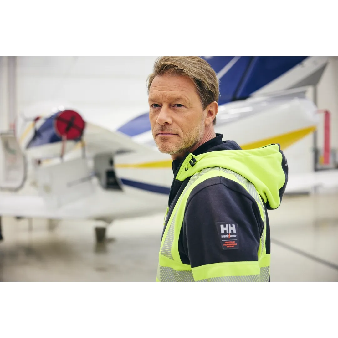 Helly Hansen Work Wear - _N5A0292 - W24-Winter 2024 -Action -Hivis