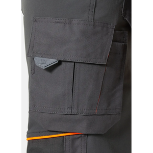 Helly Hansen Work Wear - 77446_970_feature3 - Onbody-Trades-S24-Summer 2024-Tradesmen