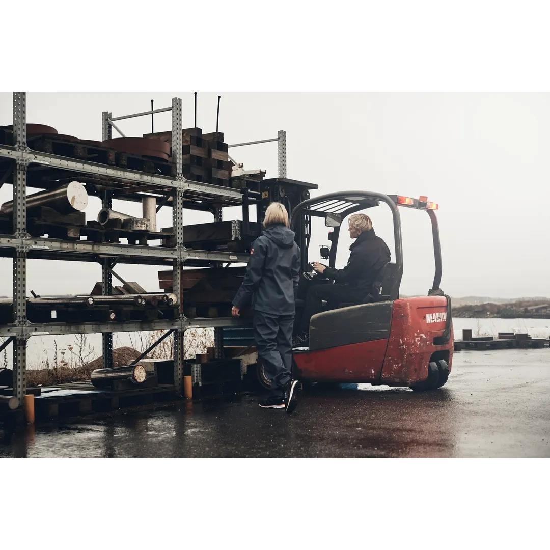 Helly Hansen Work Wear - Outdoor__1345 - Summer 2021-Tradesmen-Action