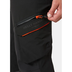 Helly Hansen Work Wear - 77572_990_feature1 - Onbody-S24-Summer 2024-Tradesmen