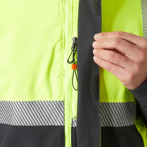 Helly Hansen Work Wear - 71372_369_feature5 - Onbody-W25-Winter 2025-FW25-Hivis-ICU