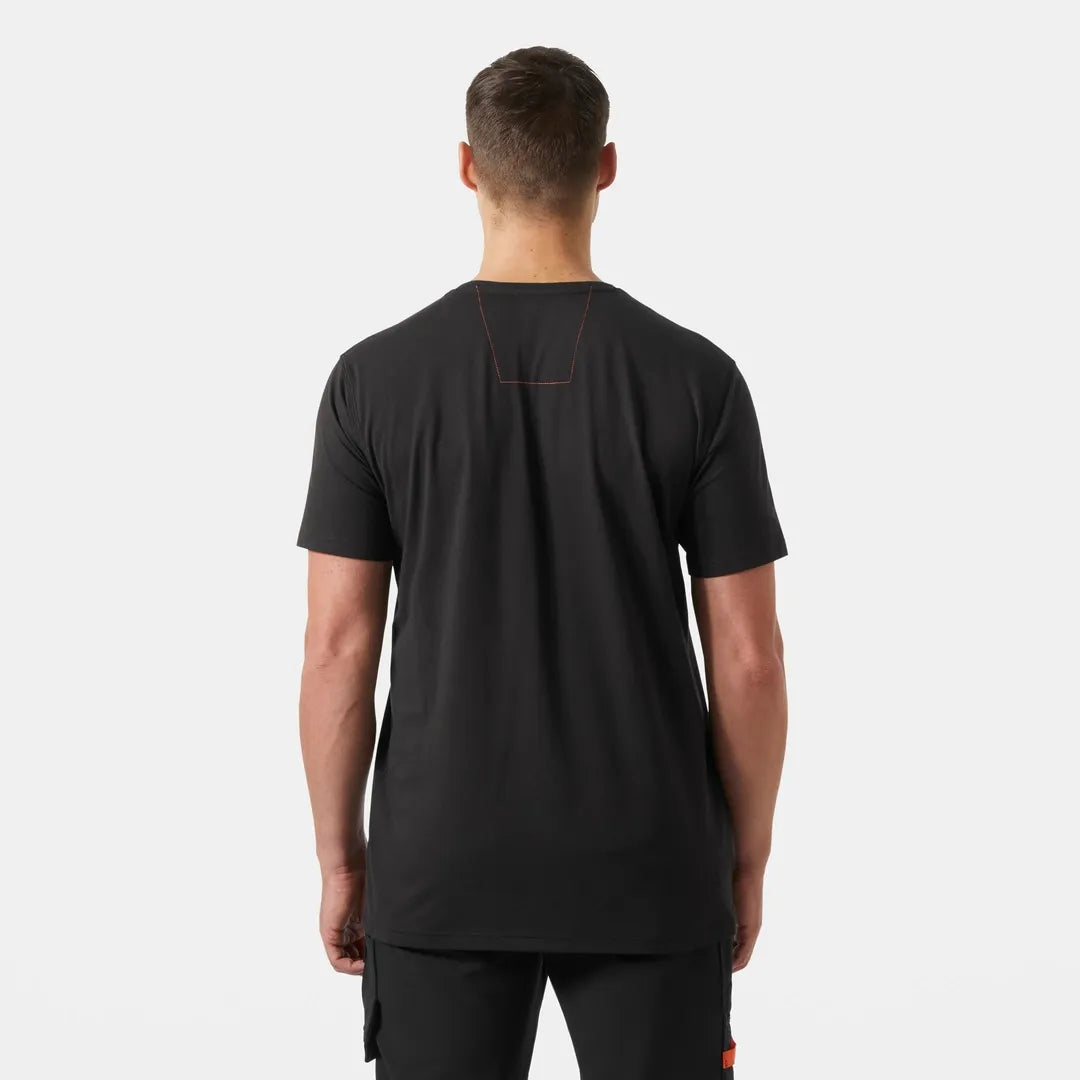 Helly Hansen Work Wear - 79198_990_onbody2 - Onbody-W25-Winter 2025-FW25-Fundementals-Chelsea Evo