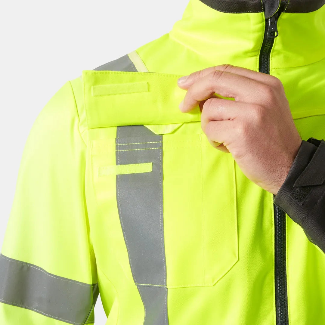 Helly Hansen Work Wear - 77215_369_feature1 - Onbody-W25-Winter 2025-FW25-Hivis-UC-ME