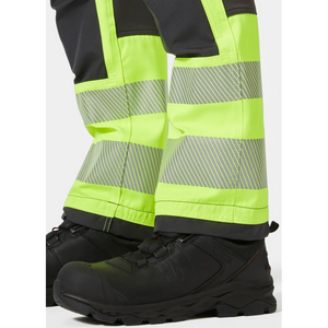 Helly Hansen Work Wear - 77471_369_feature4 - Onbody-S24-Summer 2024-Hivis
