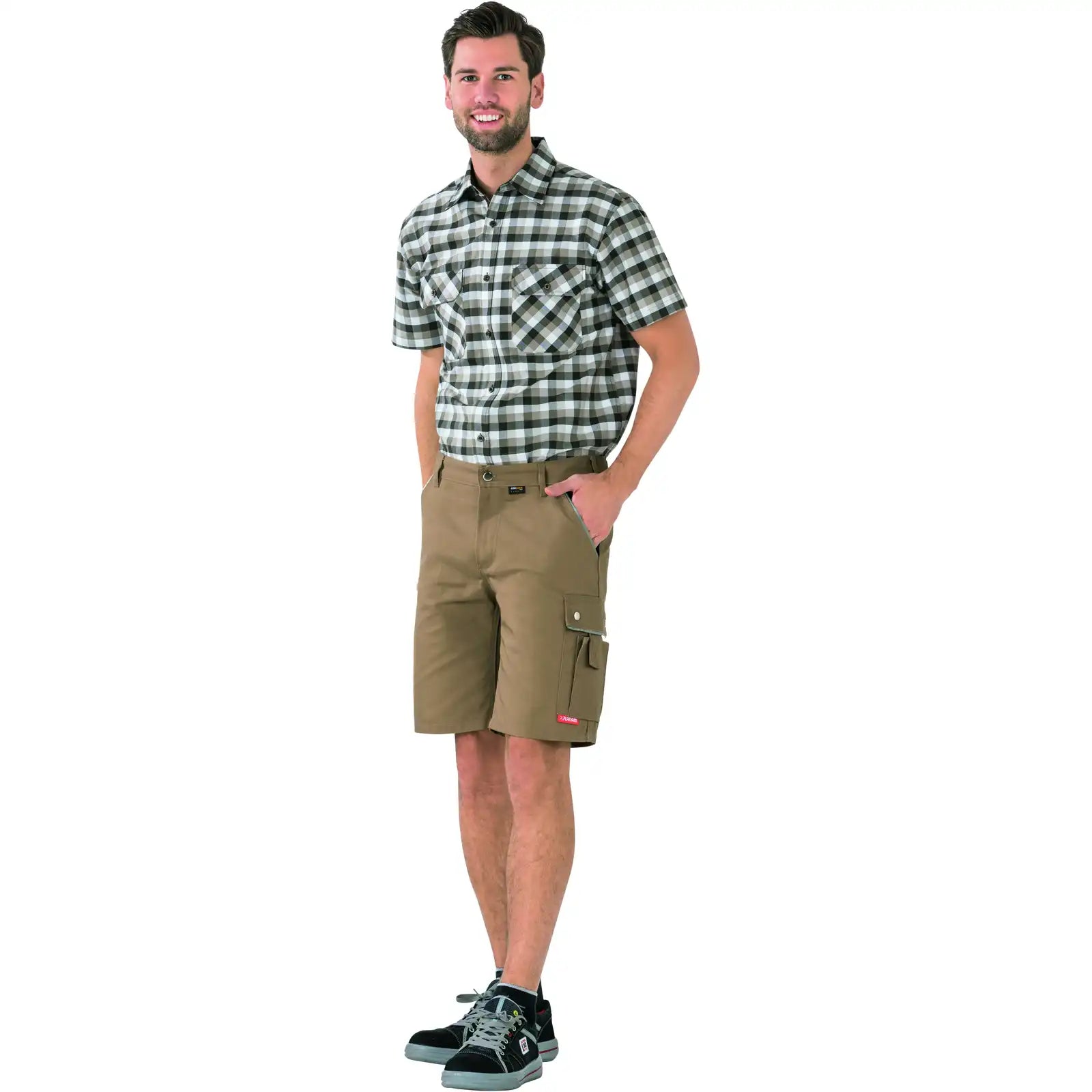 Planam Canvas 320 Shorts khaki/schwarz S khaki/schwarz - Produktbild mit Model