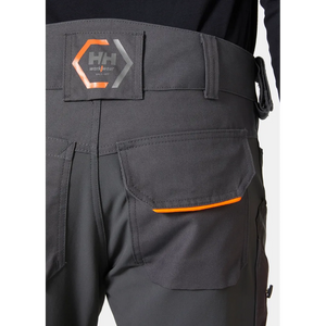 Helly Hansen Work Wear - 77446_970_feature4 - Onbody-Trades-S24-Summer 2024-Tradesmen