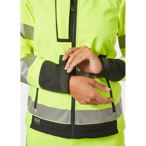 Helly Hansen Work Wear - 74098_369_feature4 - Onbody-S23-Summer 2023-Hivis