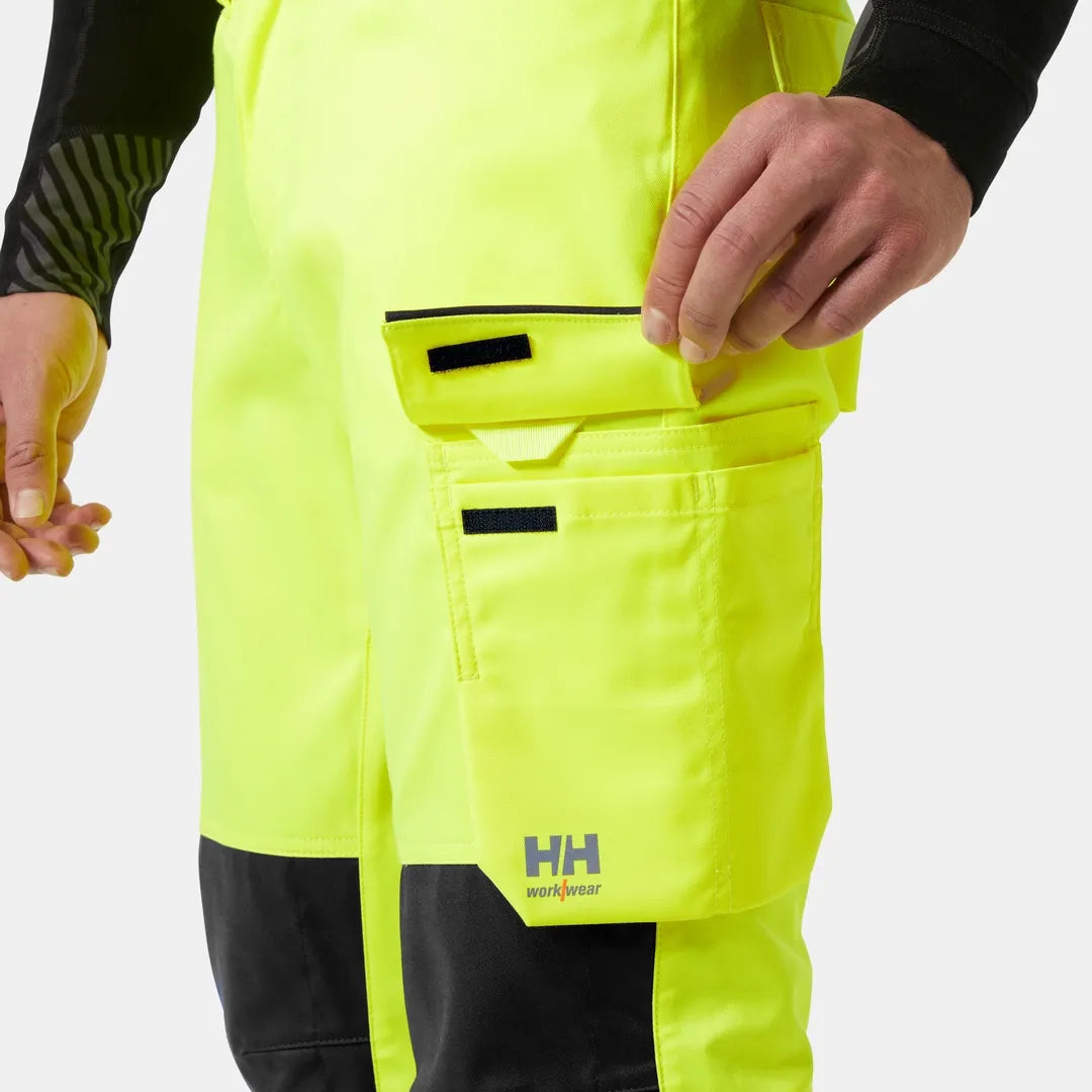 Helly Hansen Work Wear - 77514_369_feature1 - Onbody-W25-Winter 2025-FW25-Hivis-UC-ME