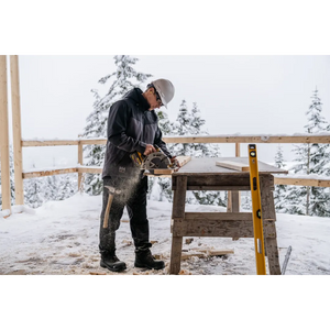 Helly Hansen Work Wear - Overbeck_Workwear-001 - Winter 2021-Action-Tradesmen