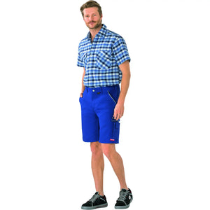 Planam Canvas 320 Shorts kornblumenblau/kornblumenblau S kornblumenblau/kornblumenblau - Produktbild mit Model