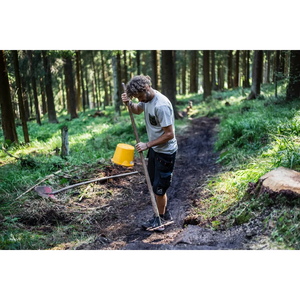 Helly Hansen Work Wear - Oberhof_HH_Matthias_Schwarz_Schneestern-1105 - Summer 2021-Action-Tradesman