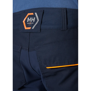 Helly Hansen Work Wear - 77441_590_feature1 - Onbody-Trades-S24-Summer 2024-Tradesmen