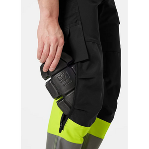 Helly Hansen Work Wear - 77429_369_feature2 - Onbody -W23-Winter 2023-Alna-Hivis