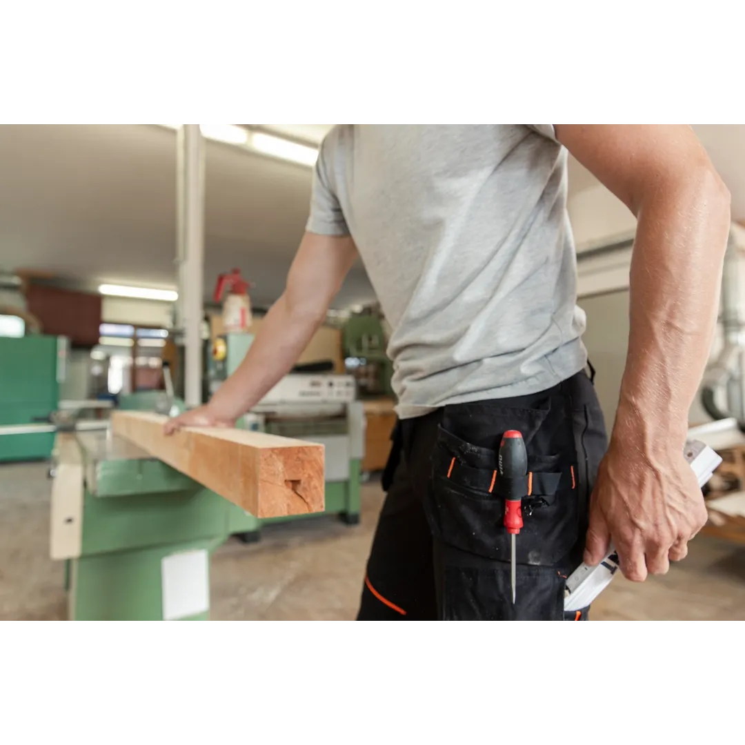 Helly Hansen Work Wear - helly_hansen_workwear_9_19_julian_bueckers_high_res_10 - Action