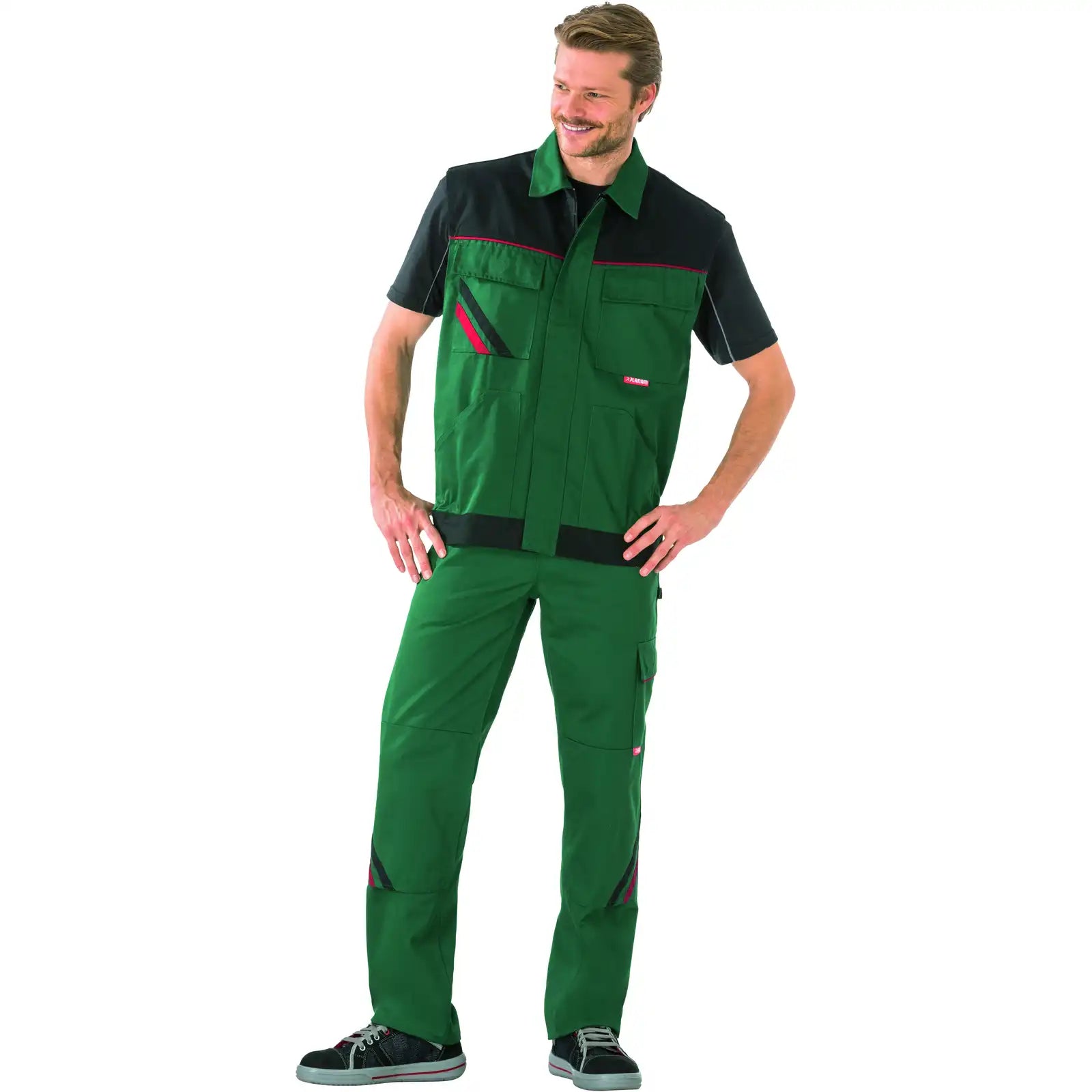 Planam Highline Arbeitsweste grün/schwarz/rot XS grün/schwarz/rot - Produktbild mit Model