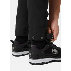 Helly Hansen Work Wear - 77564_990_feature1 - Onbody-W23-Winter 2023-FW23-Magni-Tradesmen
