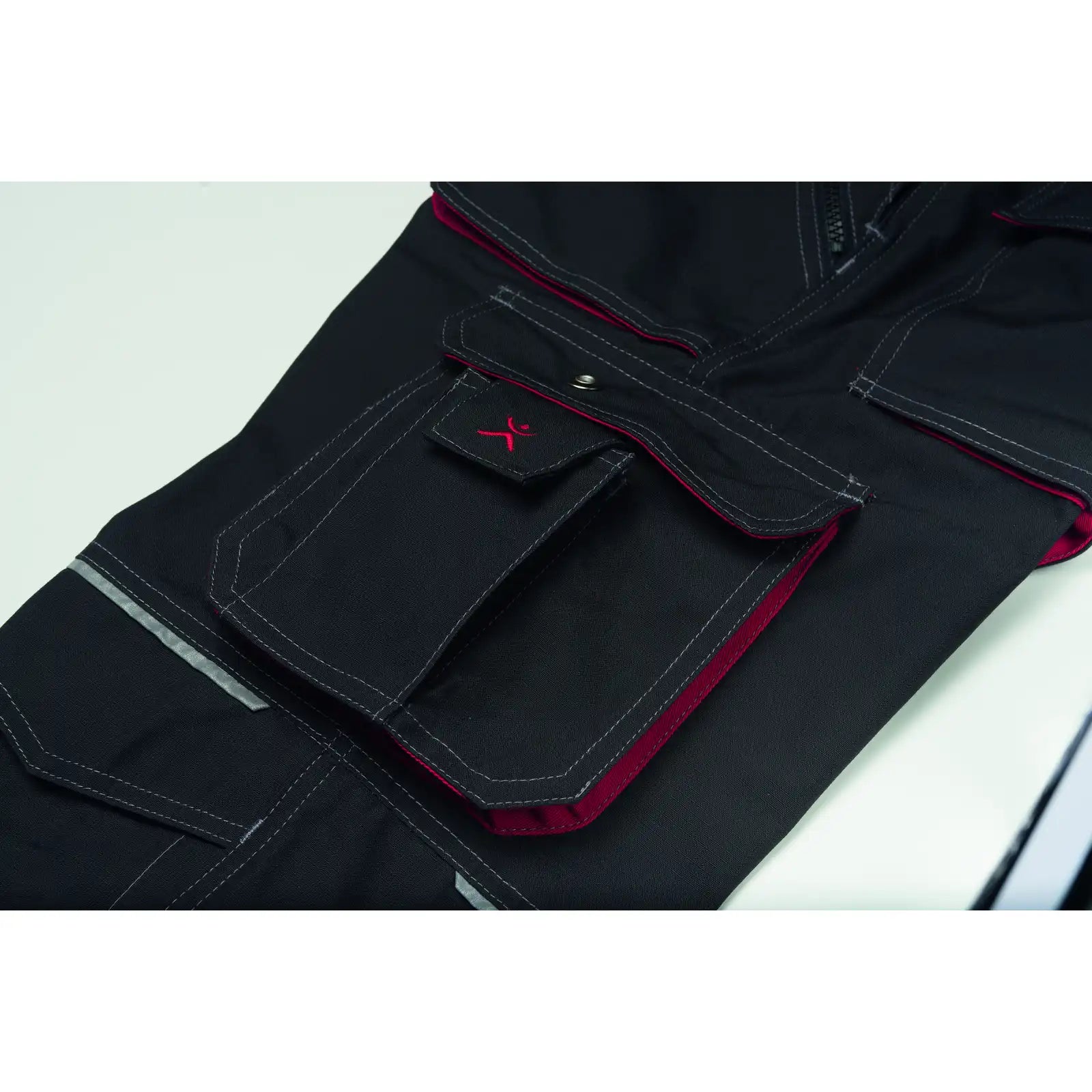 Planam Basalt Latzhose kornblumenblau/rot 102 kornblumenblau/rot - Extra Detailbild