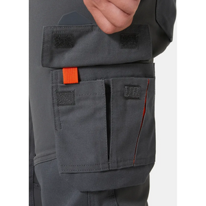 Helly Hansen Work Wear - 77445_970_feature3 - Onbody-Trades-S24-Summer 2024-Tradesmen