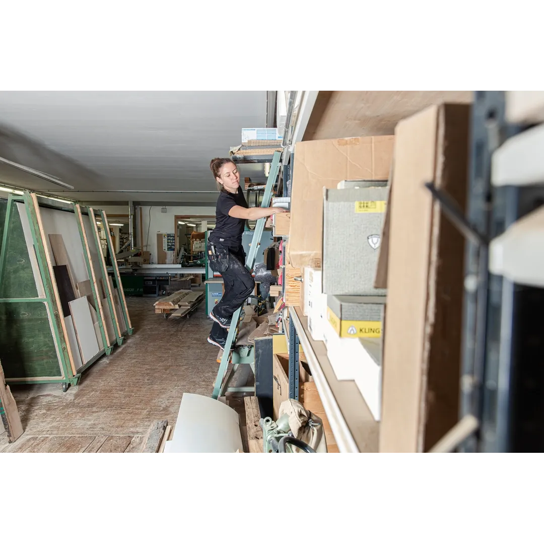 Helly Hansen Work Wear - helly_hansen_workwear_9_19_julian_bueckers_high_res_25 - Action-woman-Womens