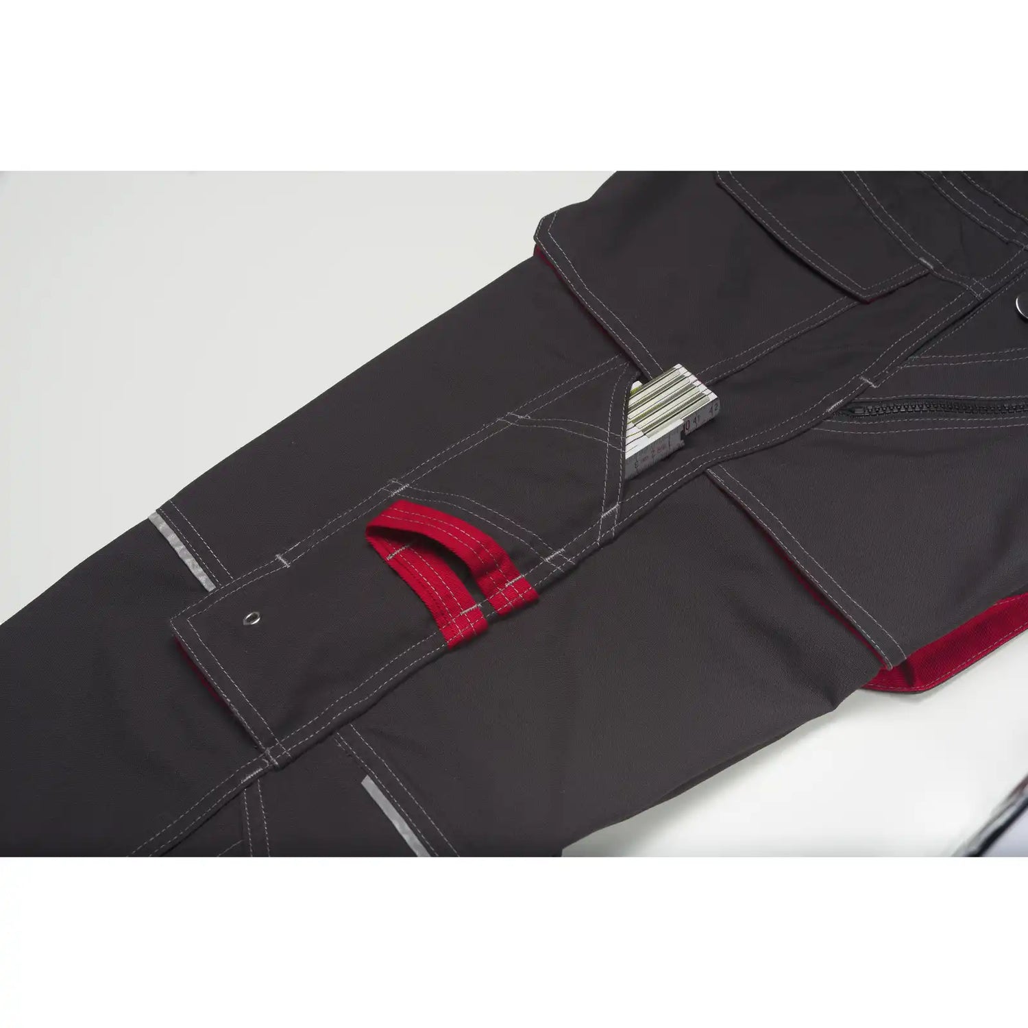 Planam Basalt Latzhose oliv/rot 102 oliv/rot - Extra Detailbild