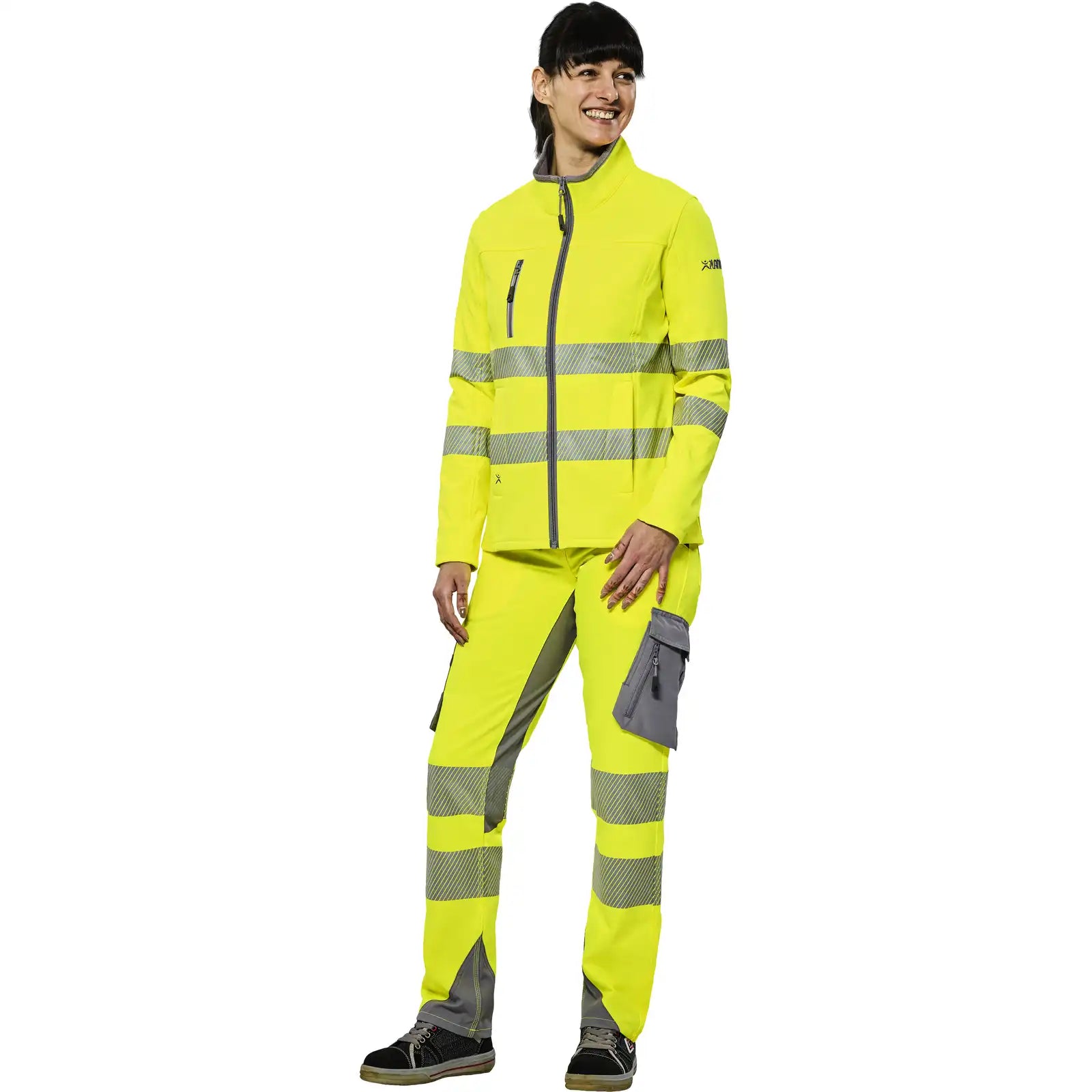 Planam Norit Warnschutz Damen Pure Softshelljacke gelb  36 gelb - Produktbild mit Model