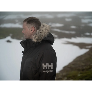 Helly Hansen Work Wear - DSC01072 - Winter 2020-Action-Tradesmen