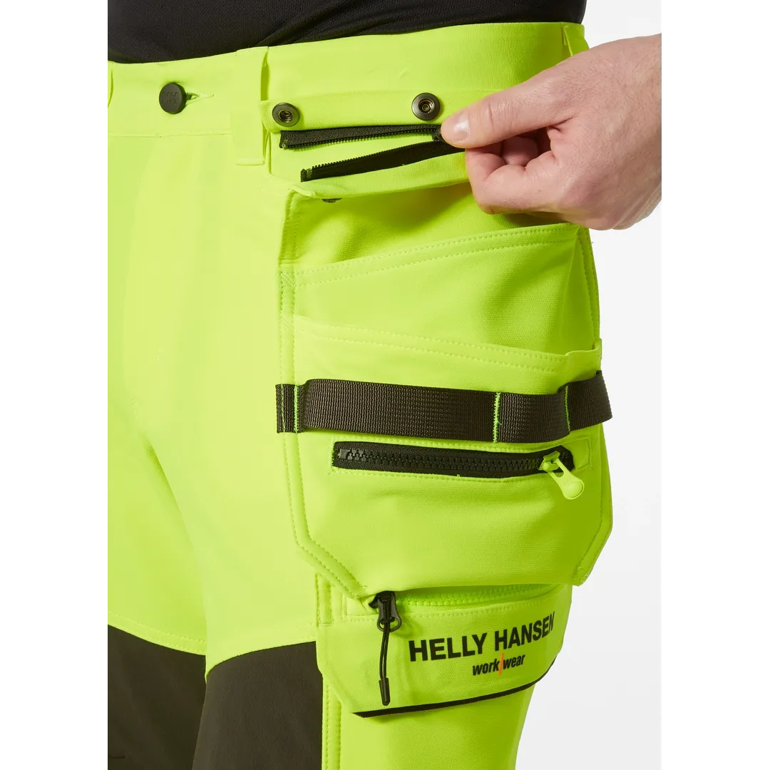 Helly Hansen Work Wear - 77499_369_feature2 - Onbody-W23-Winter 2023-FW23-ICU-Hivis-Hi-Vis