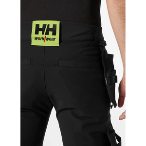 Helly Hansen Work Wear - 77563_990_feature2 - Onbody-W23-Winter 2023-FW23-Magni-Tradesmen