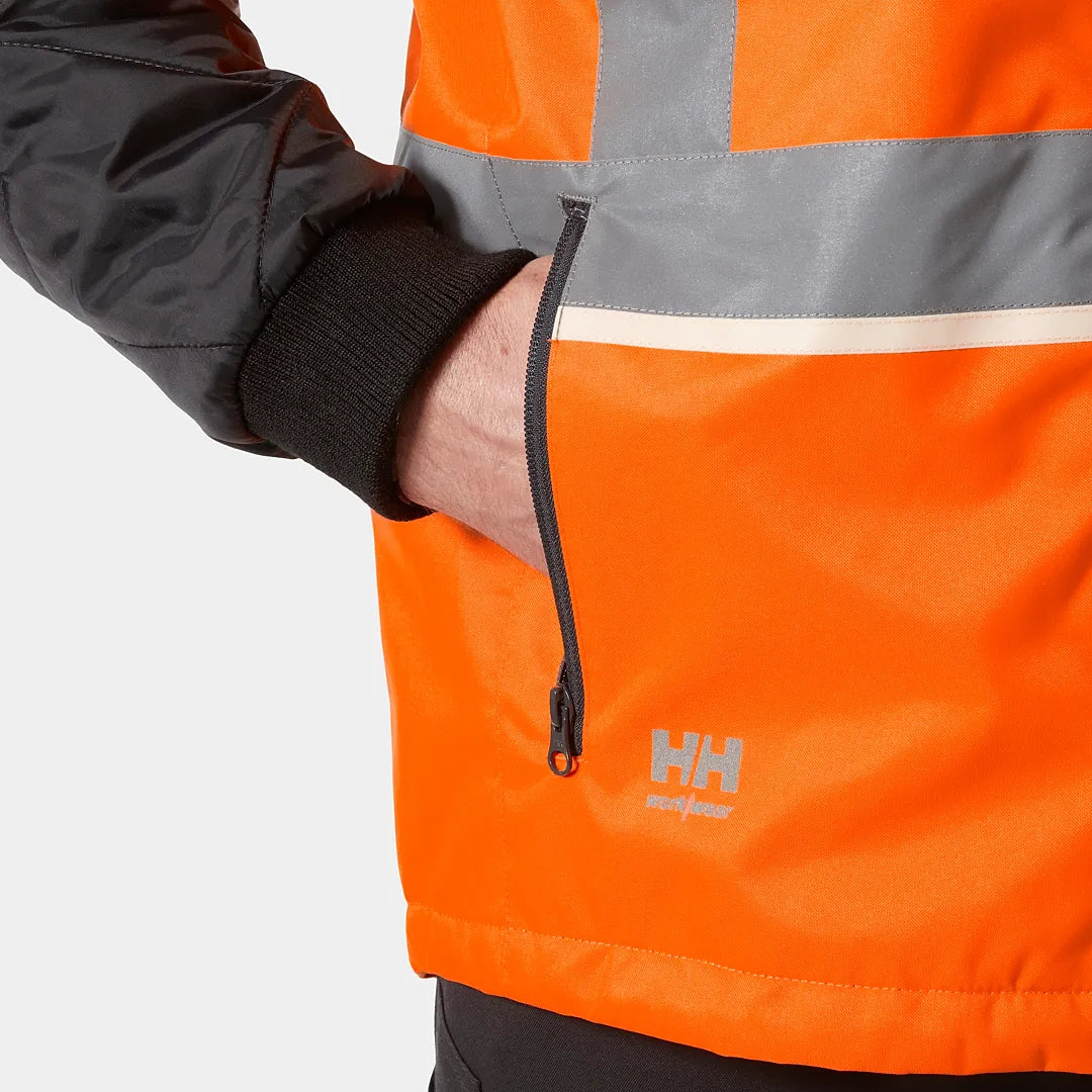 Helly Hansen Work Wear - 73185_269_feature1 - Onbody-W25-Winter 2025-FW25-Hivis-UC-ME