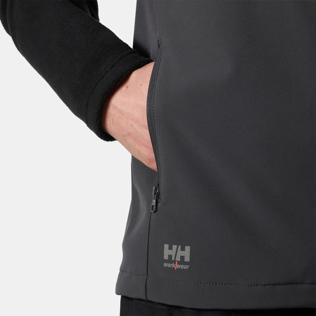 Helly Hansen Work Wear - 74086_950_feature1 - Onbody-W25-Winter 2025-FW25-Trades-Manchester