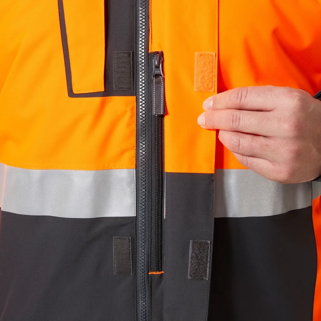 Helly Hansen Work Wear - 71392_269_feature6 - Onbody-W25-Winter 2025-FW25-Hivis-Alna