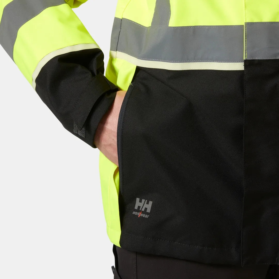 Helly Hansen Work Wear - 71185_369_feature3 - Onbody-W25-Winter 2025-FW25-Hivis-UC-ME
