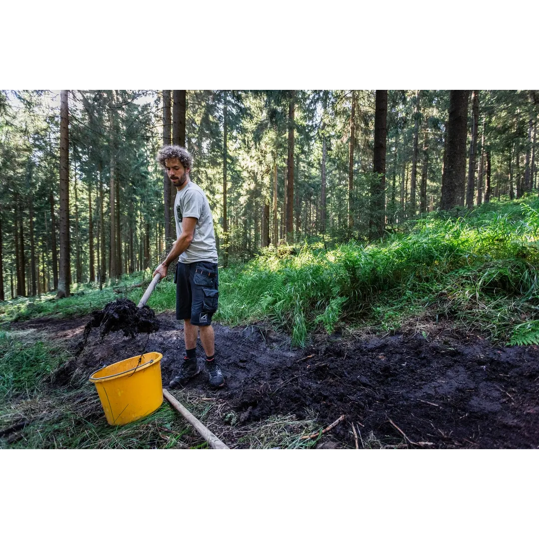 Helly Hansen Work Wear - Oberhof_HH_Matthias_Schwarz_Schneestern-1109 - Summer 2021-Action-Tradesman