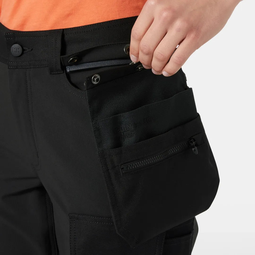 Helly Hansen Work Wear - 77597_990_feature1 - Onbody-S25-Summer 2025-Trades-Luna