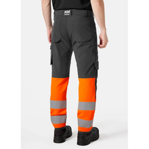 Helly Hansen Work Wear - 77429_269_onbody2 - Onbody -W23-Winter 2023-Alna-Hivis